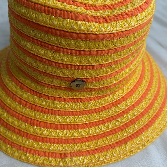 Eric Javits Packable UPF 50+ Bucket Hat - Picture 2 of 3